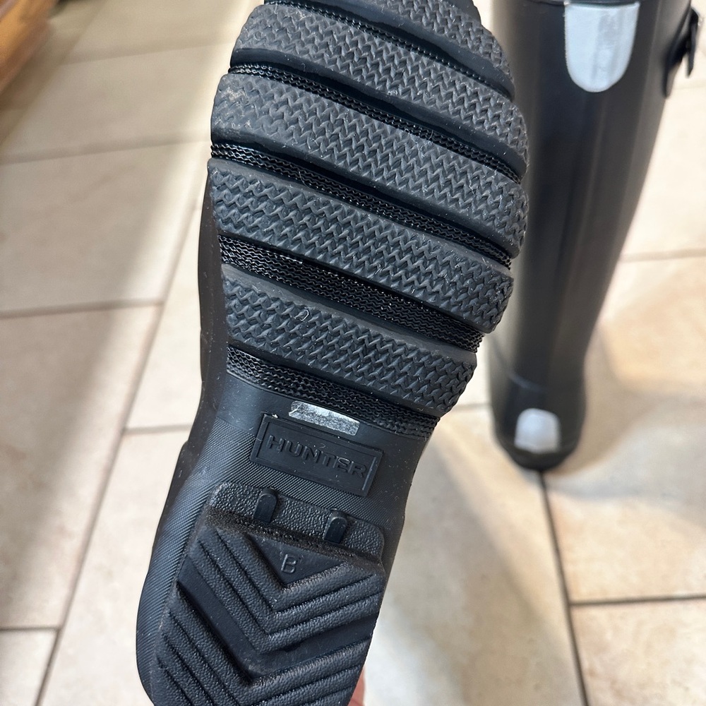 Hunter Classic Black Tall Boots - Picture 4 of 7